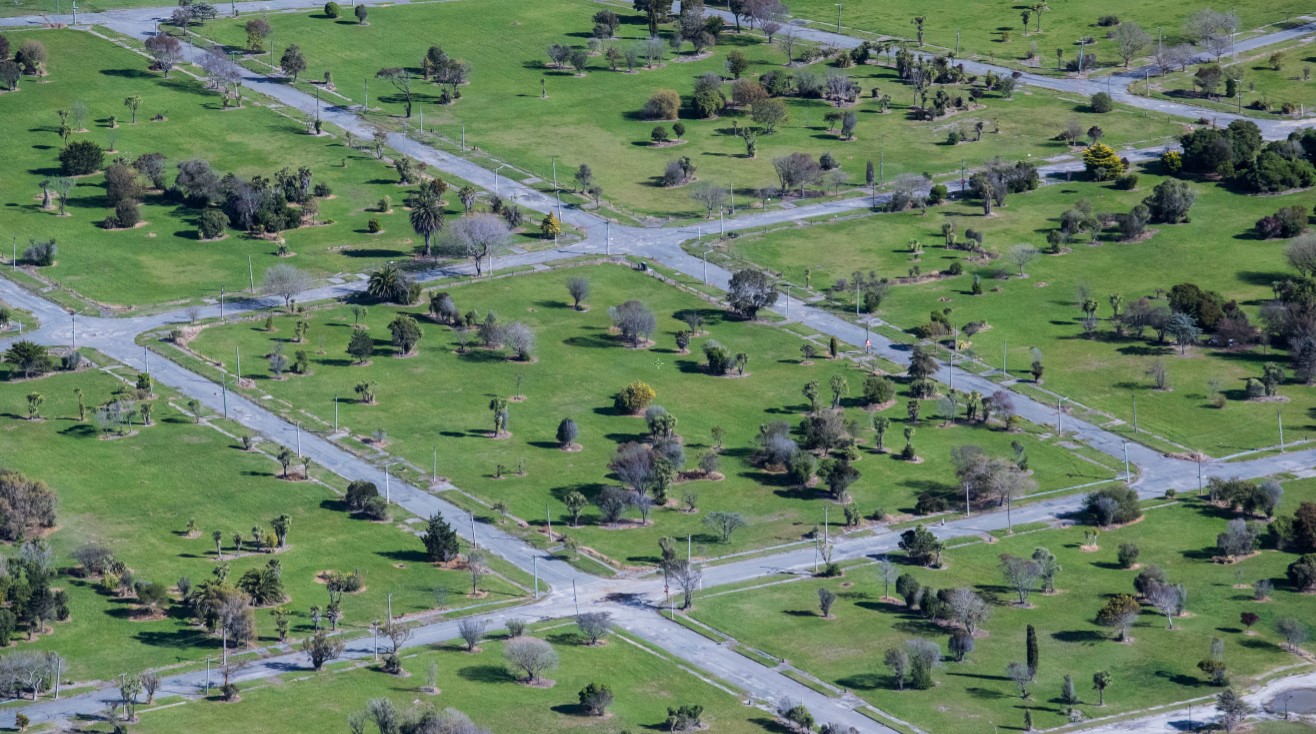 169 red zone roads